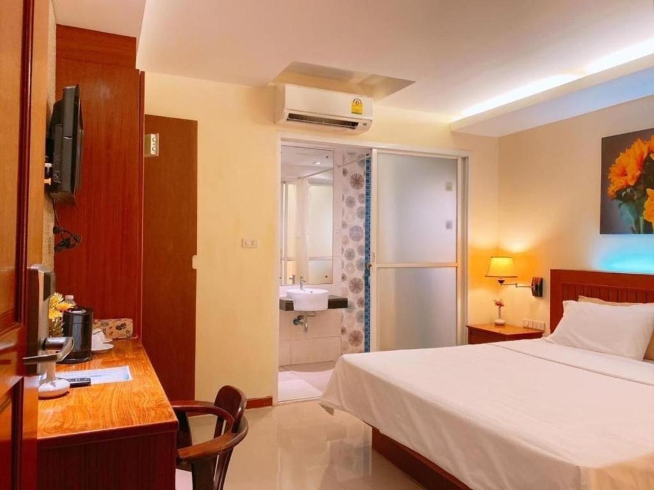 Patong Terrace Hotel エクステリア 写真